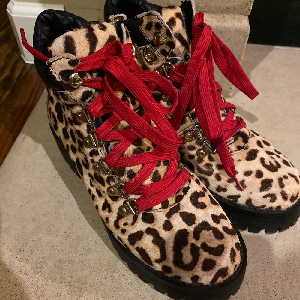 Aqua leopard ladies hiking boots sz7